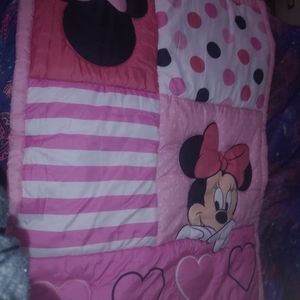 Minnie Mouse crib blanket